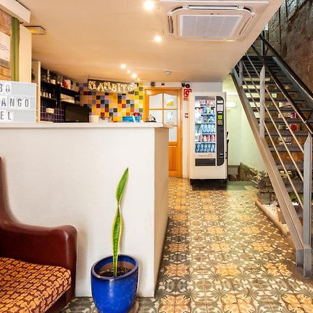 Mambo Tango Hostel Barcelona Exterior photo