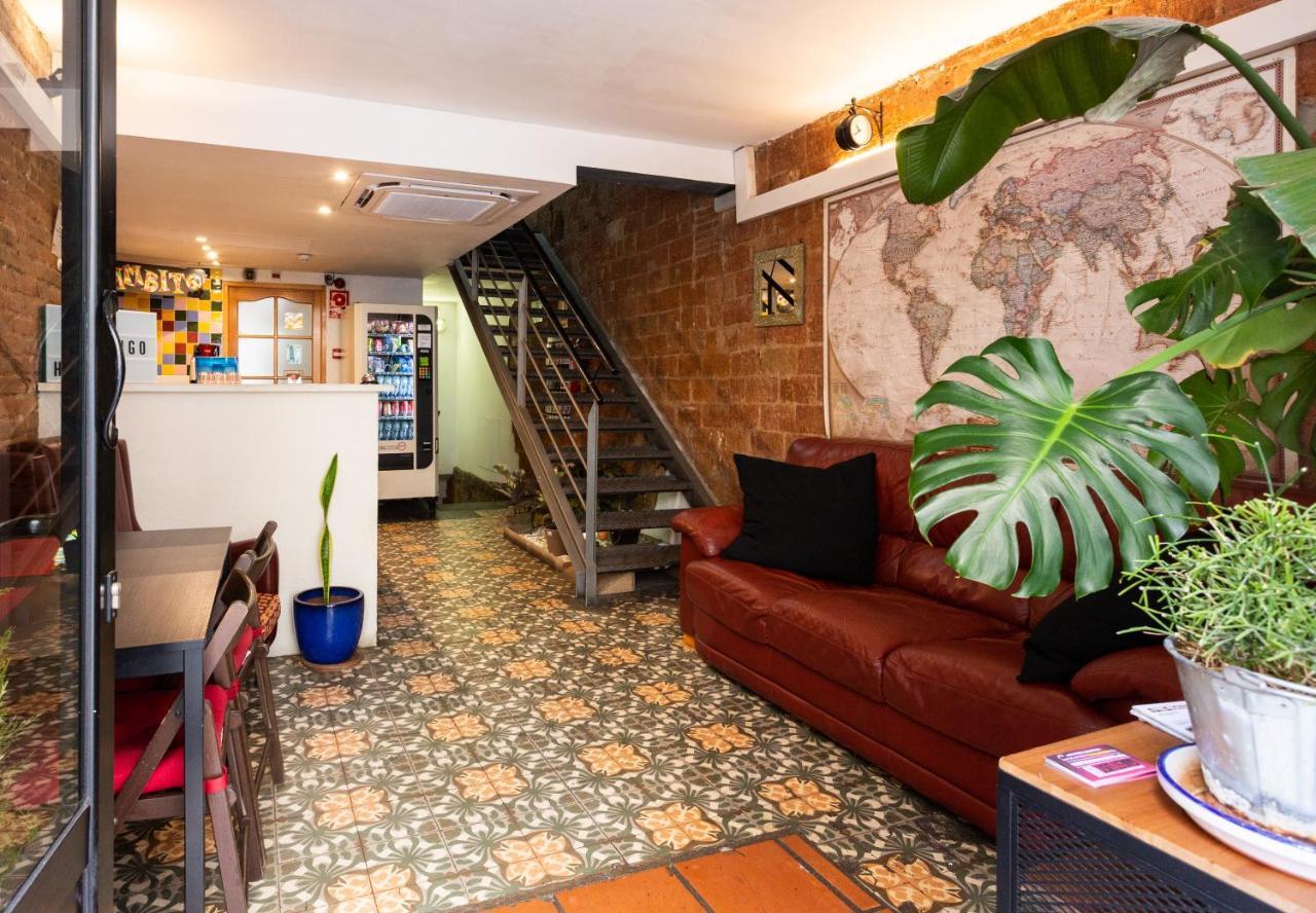 Mambo Tango Hostel Barcelona Exterior photo