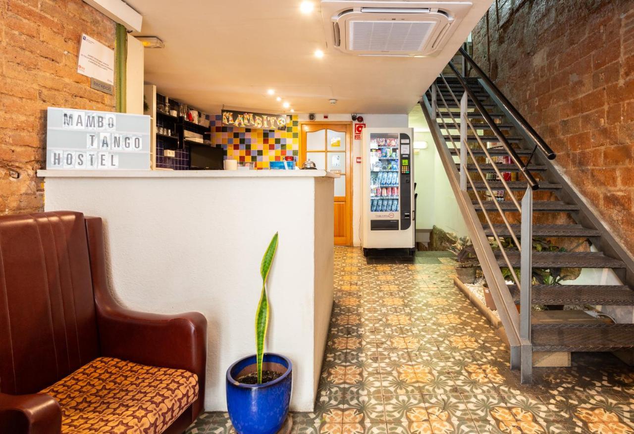 Mambo Tango Hostel Barcelona Exterior photo