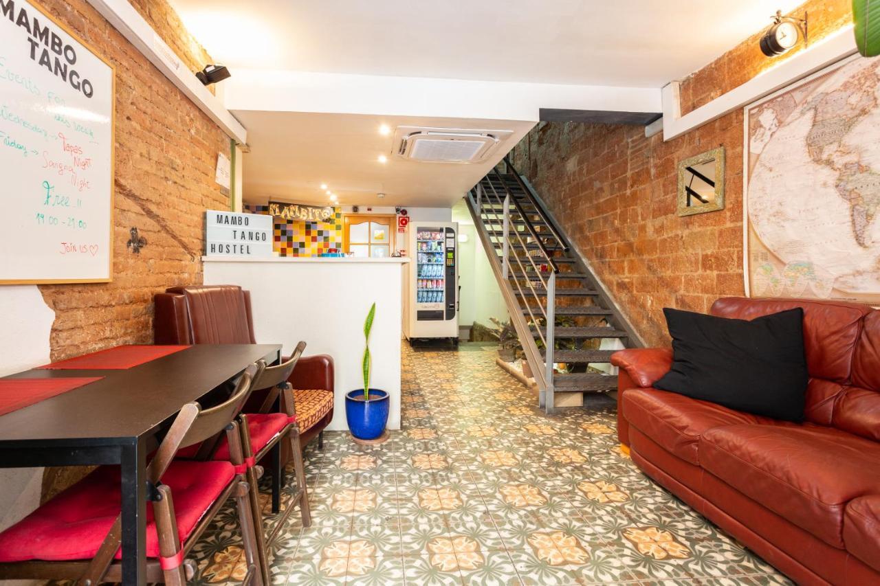 Mambo Tango Hostel Barcelona Exterior photo