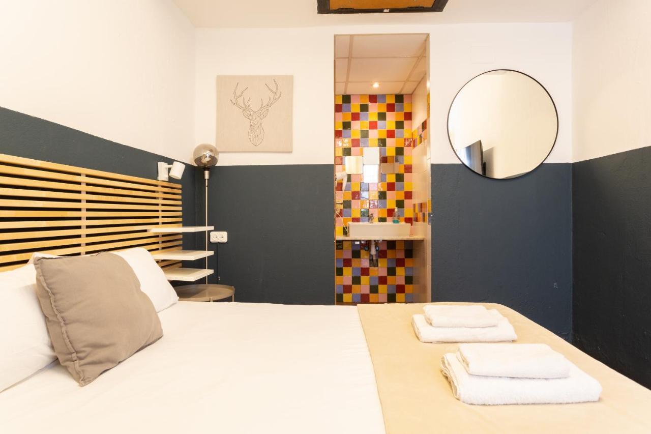 Mambo Tango Hostel Barcelona Exterior photo
